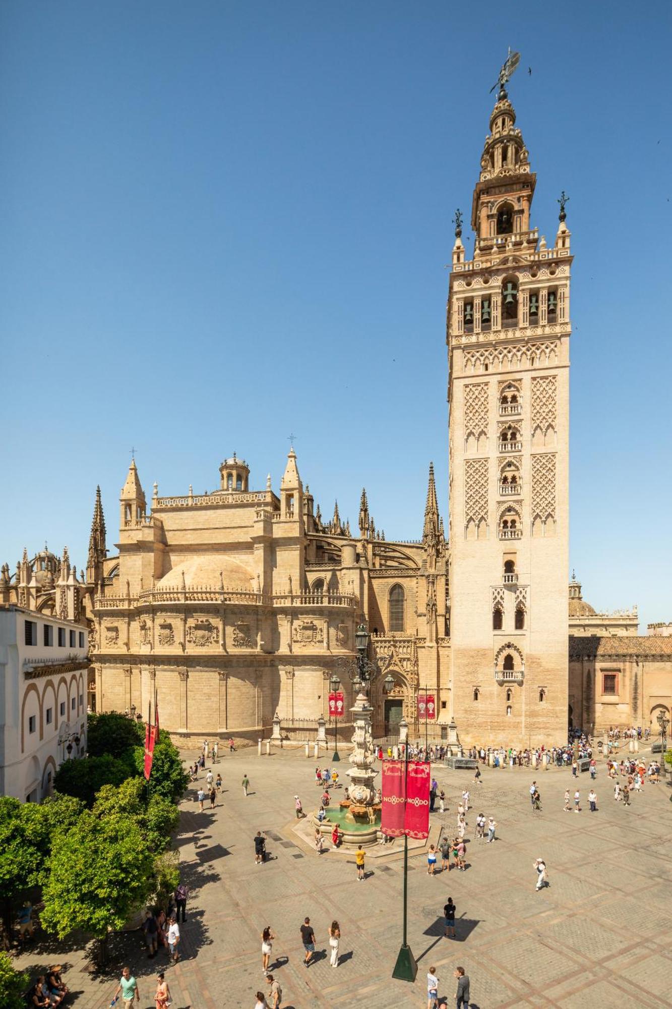 Lujoso Apartamento A Los Pies De La Catedral Sevilla Dış mekan fotoğraf