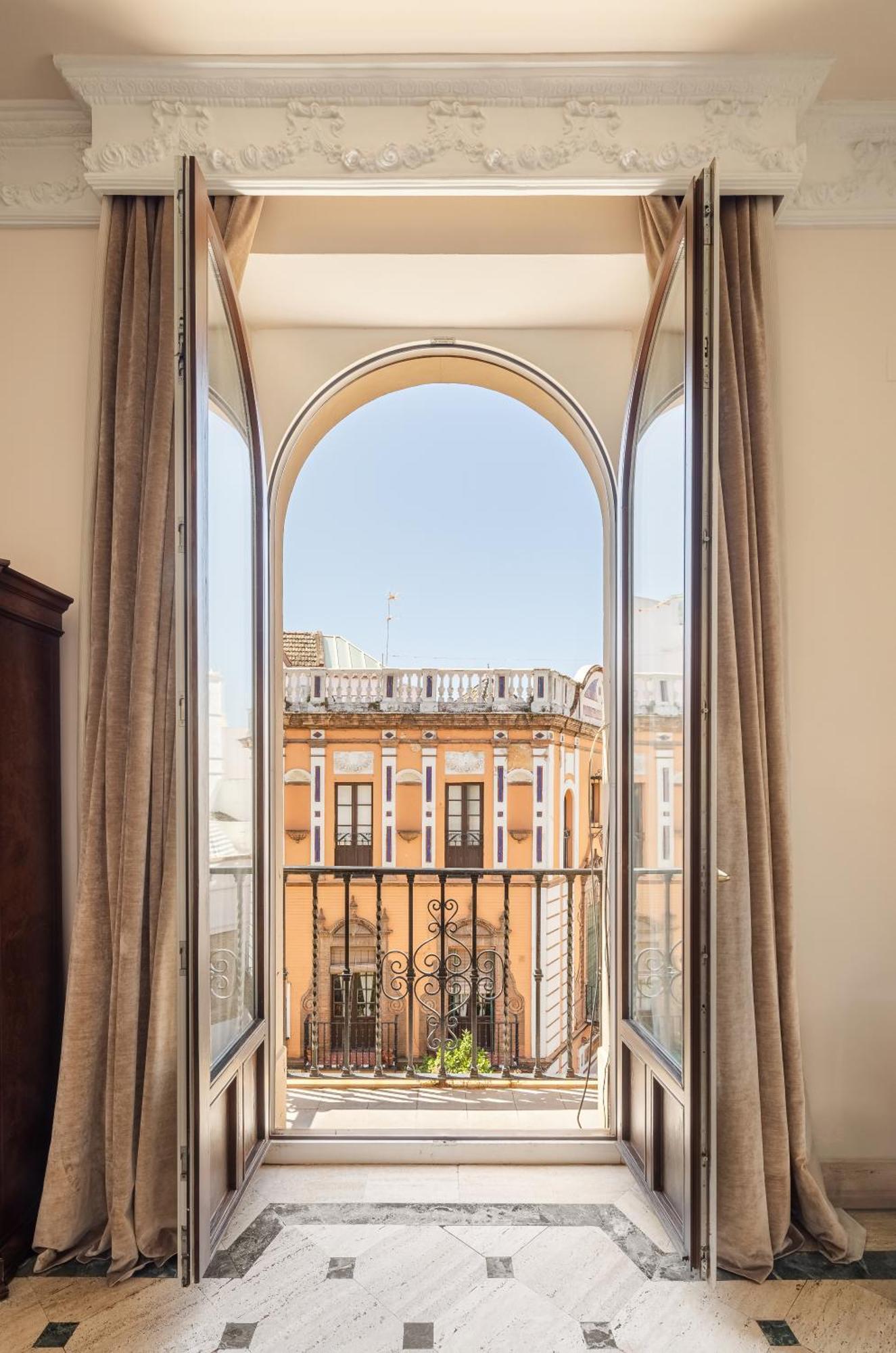 Lujoso Apartamento A Los Pies De La Catedral Sevilla Dış mekan fotoğraf